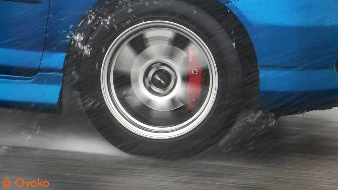 Sicheres Fahren bei Regen